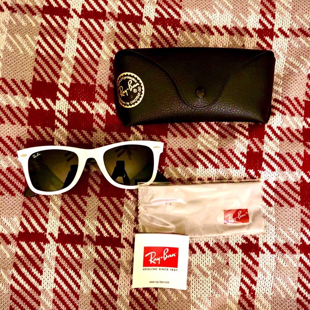 Ray-Ban Black & White Wayfarer Classic, Brand New